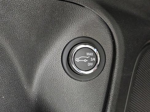 Used 2023 Buick Encore GX Essence w/ Sport Touring Package FWD image 33