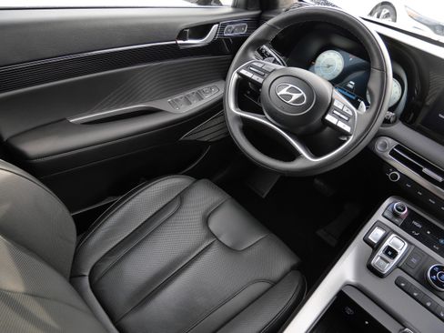 Certified 2024 Hyundai Palisade Calligraphy image 9