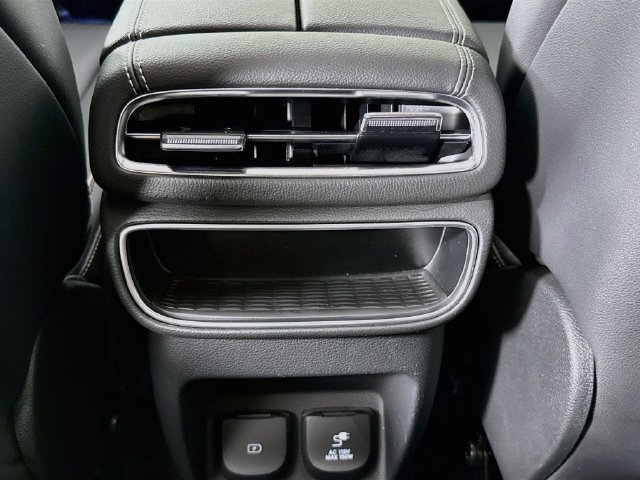 Used 2024 Genesis GV80 2.5T w/ Advanced Package AWD/4WD image 27