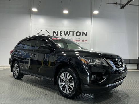 Used 2020 Nissan Pathfinder SV image 42