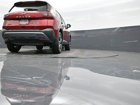 Used 2023 Nissan Rogue SL image 29
