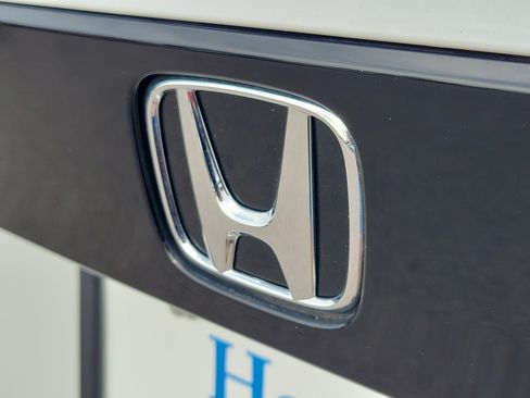 Used 2025 Honda Accord SE image 7
