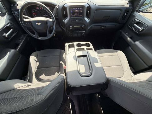 Certified 2020 Chevrolet Silverado 1500 Custom w/ Custom Value Package AWD/4WD image 19