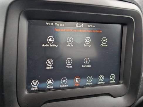 Used 2018 Jeep Renegade Altitude image 16