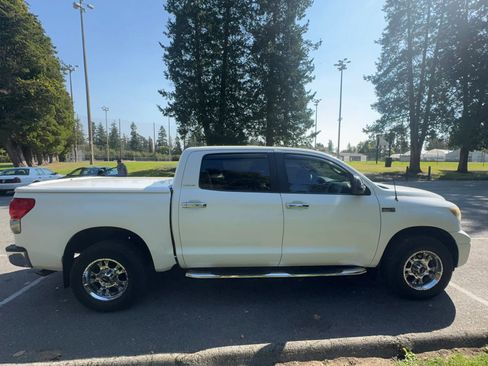 Used 2010 Toyota Tundra Limited image 7