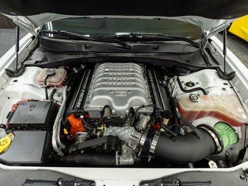 Used 2018 Dodge Charger SRT Hellcat w/ Harman/Kardon Audio Group image 15