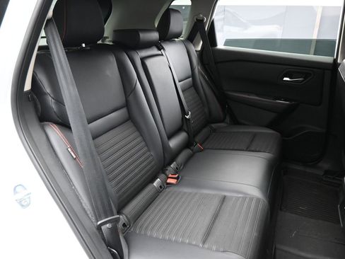 Certified 2025 Nissan Rogue SV AWD/4WD image 13