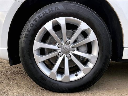 Used 2015 Audi Q5 2.0T Premium Plus w/ Technology Package image 12