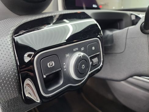 Used 2025 Mercedes-Benz CLA 250 4MATIC image 42