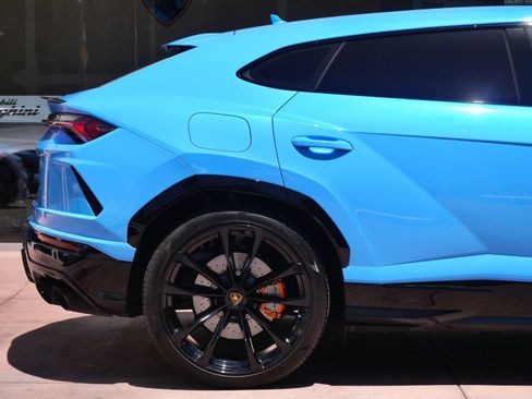 Used 2021 Lamborghini Urus AWD/4WD image 11