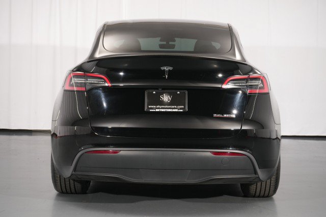 Used 2023 Tesla Model Y Performance AWD/4WD image 13