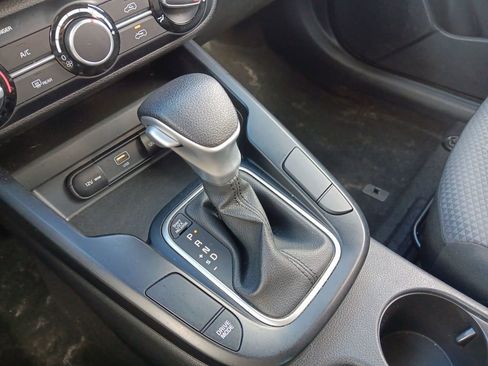 Used 2023 Kia Soul LX image 21