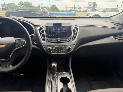Used 2020 Chevrolet Malibu LT FWD image 23