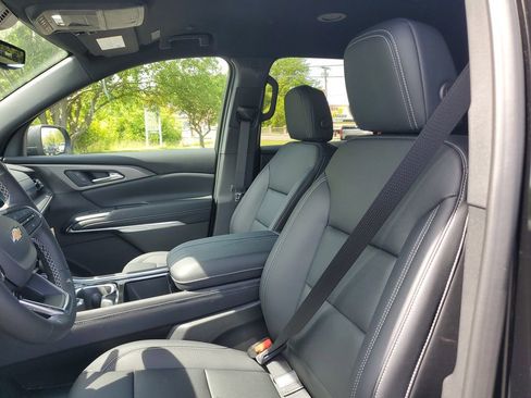New 2026 Chevrolet Traverse LT w/ Driver Confidence Package AWD/4WD image 22
