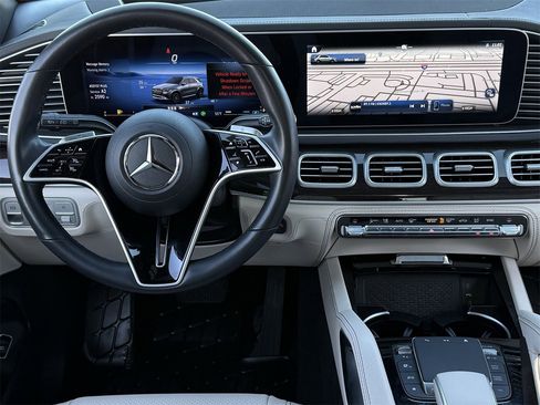 Used 2024 Mercedes-Benz GLE 450 4matic image 11