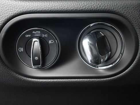 Used 2026 Porsche Macan image 24