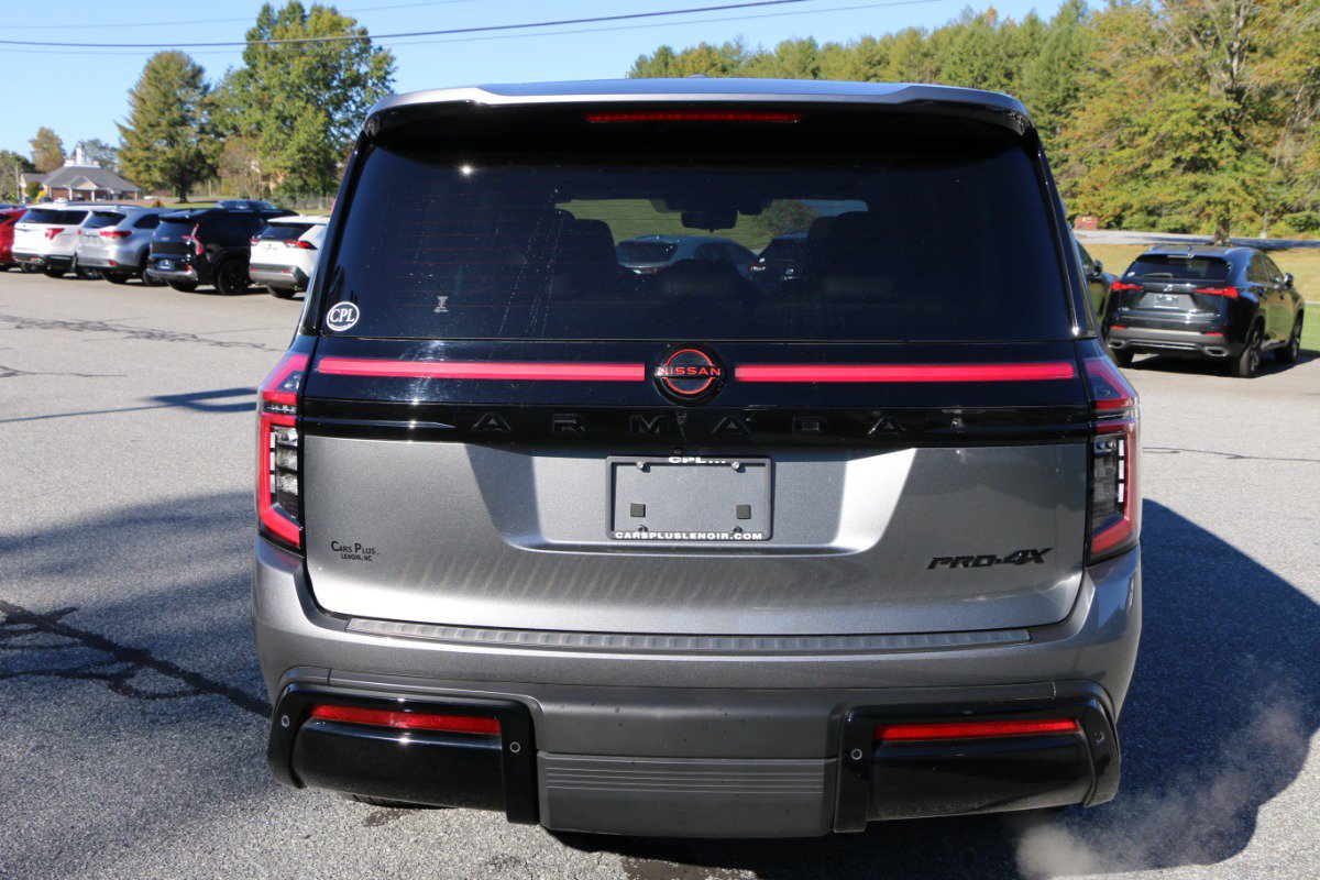 Used 2025 Nissan Armada PRO-4X w/ Pro-4X Premium Package AWD/4WD image 4