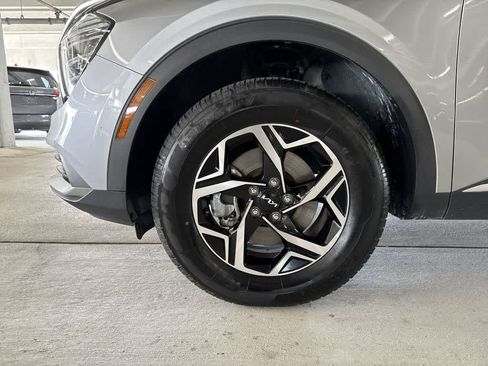 Used 2025 Kia Sportage LX AWD/4WD image 10