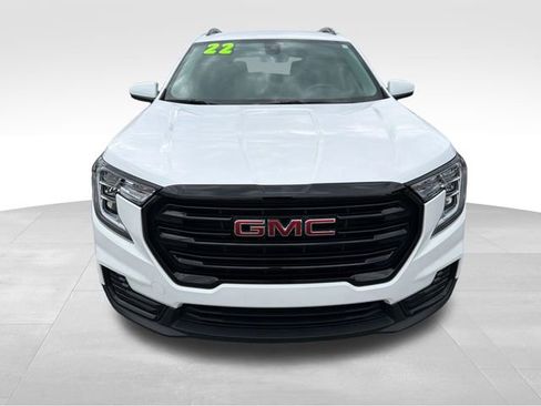 Used 2022 GMC Terrain SLE w/ Driver Convenience Package FWD image 2