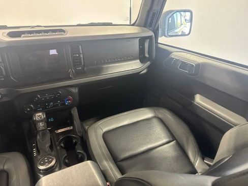 Used 2023 Ford Bronco Big Bend w/ Sasquatch Package AWD/4WD image 20