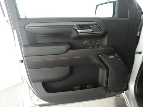 Used 2022 GMC Sierra 1500 AT4 AWD/4WD image 9
