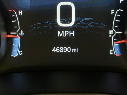 Used 2025 Jeep Compass Limited image 17