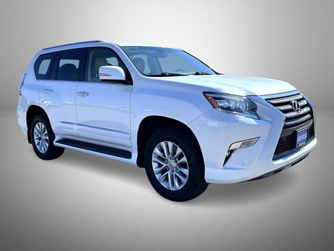 Used 2017 Lexus GX 460 Premium w/ Premium Package AWD/4WD image 3