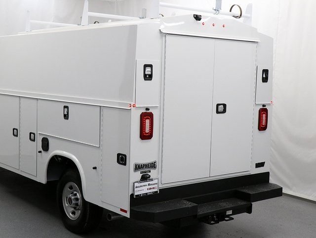 New 2025 GMC Savana 3500 w/ Power Convenience Package RWD image 7