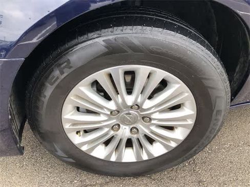 Used 2014 Chrysler Town & Country Limited w/ Luxury Group image 10