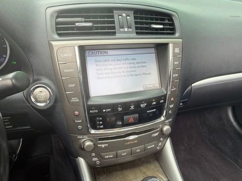 Used 2012 Lexus IS 250C w/ Luxury Pkg RWD image 29