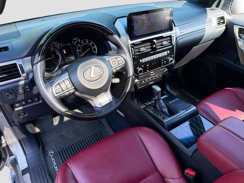 Used 2023 Lexus GX 460 Luxury w/ Sport Design Package AWD/4WD image 9
