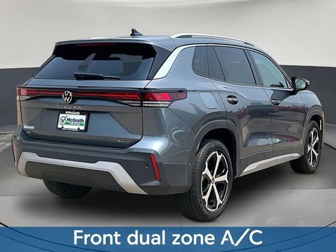 Used 2026 Volkswagen Tiguan SE AWD/4WD image 8