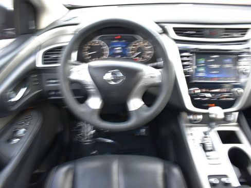Used 2018 Nissan Murano Platinum FWD image 12