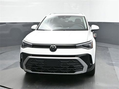 New 2025 Volkswagen Taos SE image 30