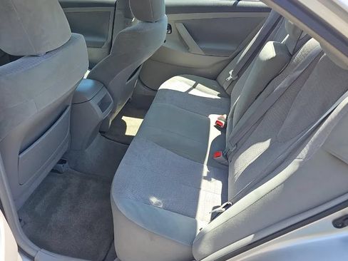 Used 2010 Toyota Camry LE FWD image 6