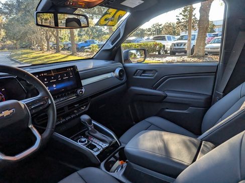 Used 2025 Chevrolet Colorado LT w/ LT Convenience Package image 20