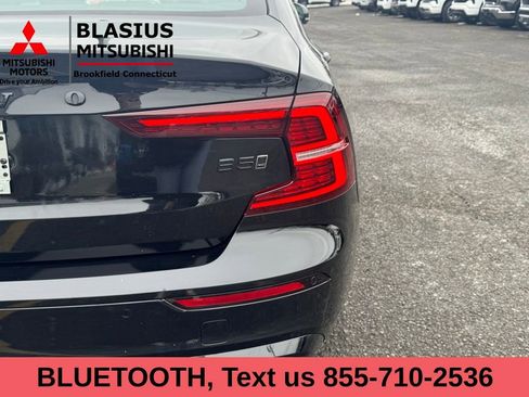 Used 2024 Volvo S60 B5 Plus image 9