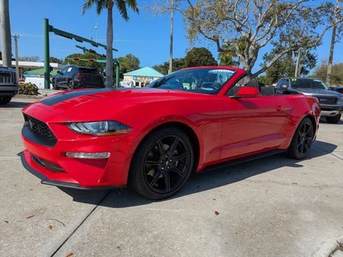 Certified 2019 Ford Mustang Convertible w/ Black Accent Package image 8