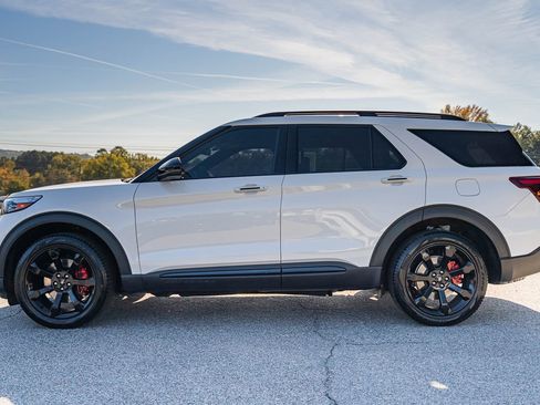 Certified 2024 Ford Explorer ST w/ Equipment Group 401A image 4