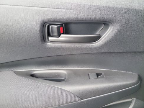 Used 2025 Toyota Corolla LE image 13