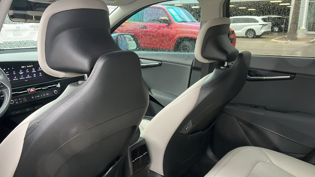 Used 2023 Kia Niro EX Touring FWD image 20