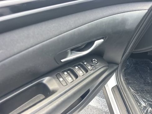 Certified 2023 Hyundai Tucson SEL w/ Convenience Package FWD image 18