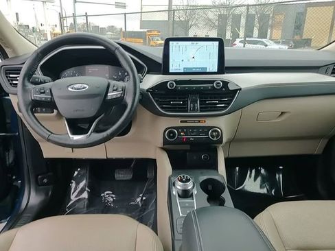 Used 2020 Ford Escape SEL image 12