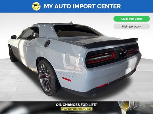 Used 2022 Dodge Challenger R/T Scat Pack w/ Driver Convenience Group image 4