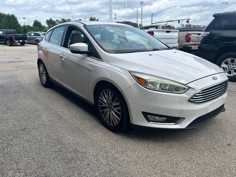 Used 2015 Ford Focus Titanium FWD image 1
