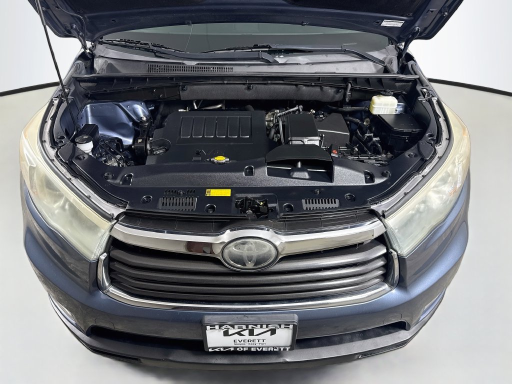 Used 2014 Toyota Highlander Limited Platinum FWD image 38