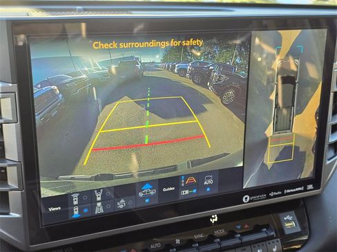 Used 2023 Toyota Tundra Limited image 31