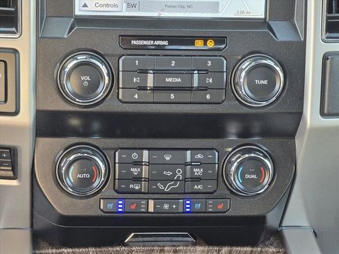 Used 2019 Ford F250 Lariat w/ Lariat Ultimate Package image 19