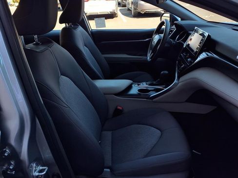 Used 2021 Toyota Camry LE image 24
