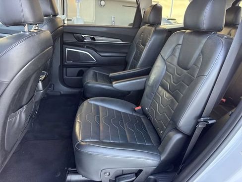Used 2021 Kia Telluride SX w/ SX Prestige Package AWD/4WD image 23